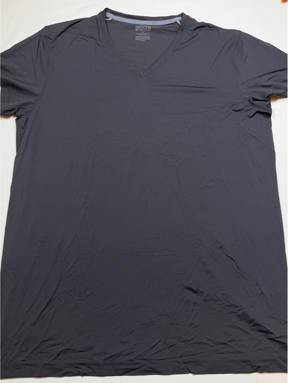 Duluth Trading Co. Armachillo Black V-Neck T-Shirt XL